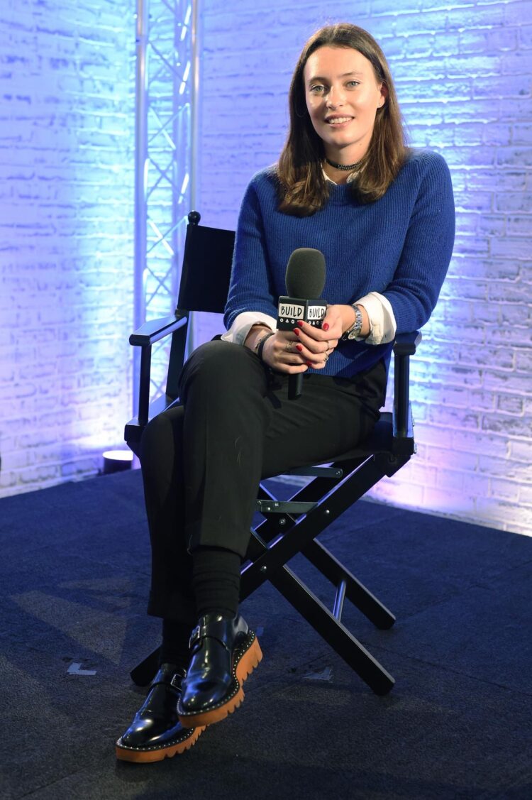 flora shedden feet 6