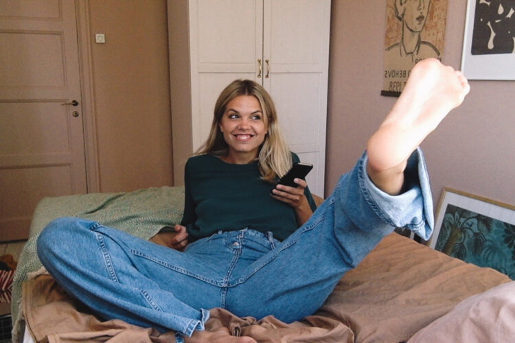 flora wistrom feet 4