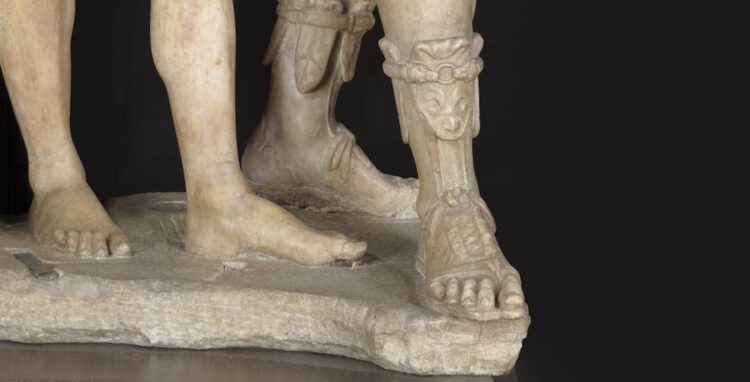 florence dugar garland feet 3