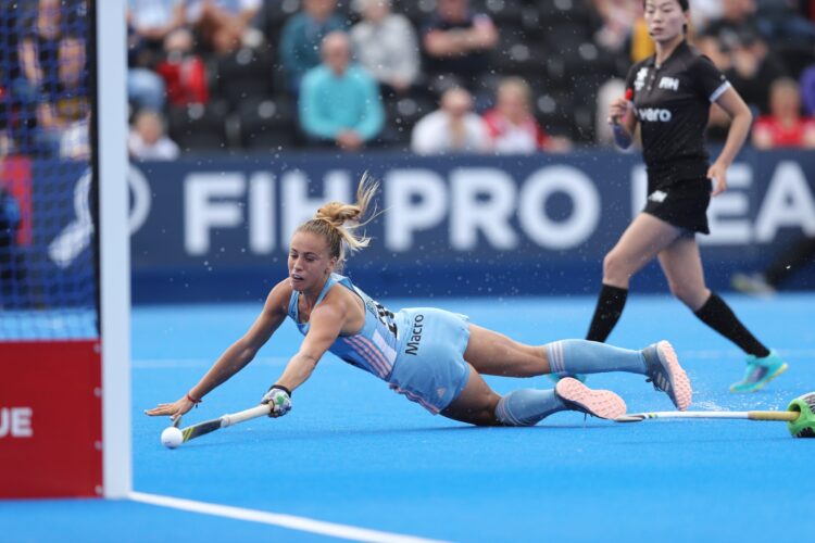 florencia habif feet 6 scaled