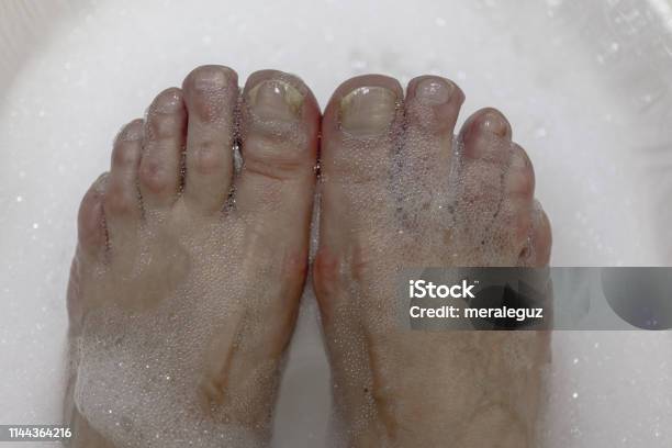 foamy feet 6