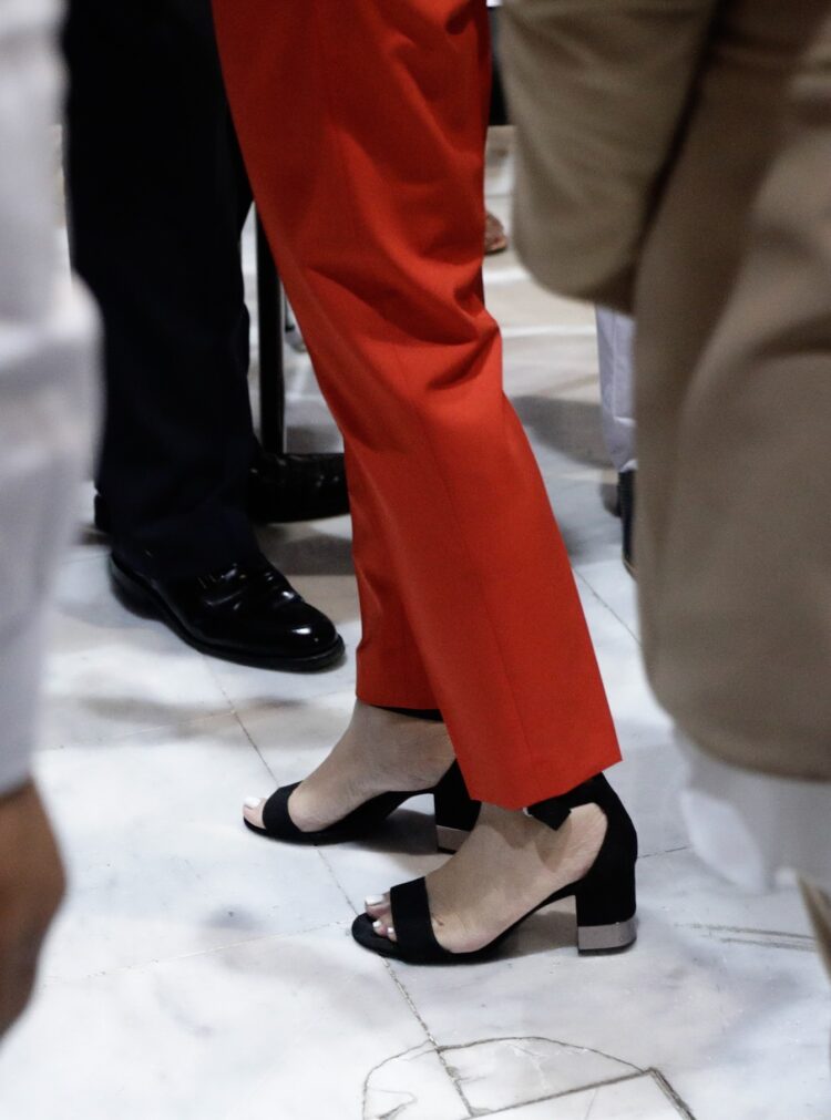 fofi gennimata feet 1