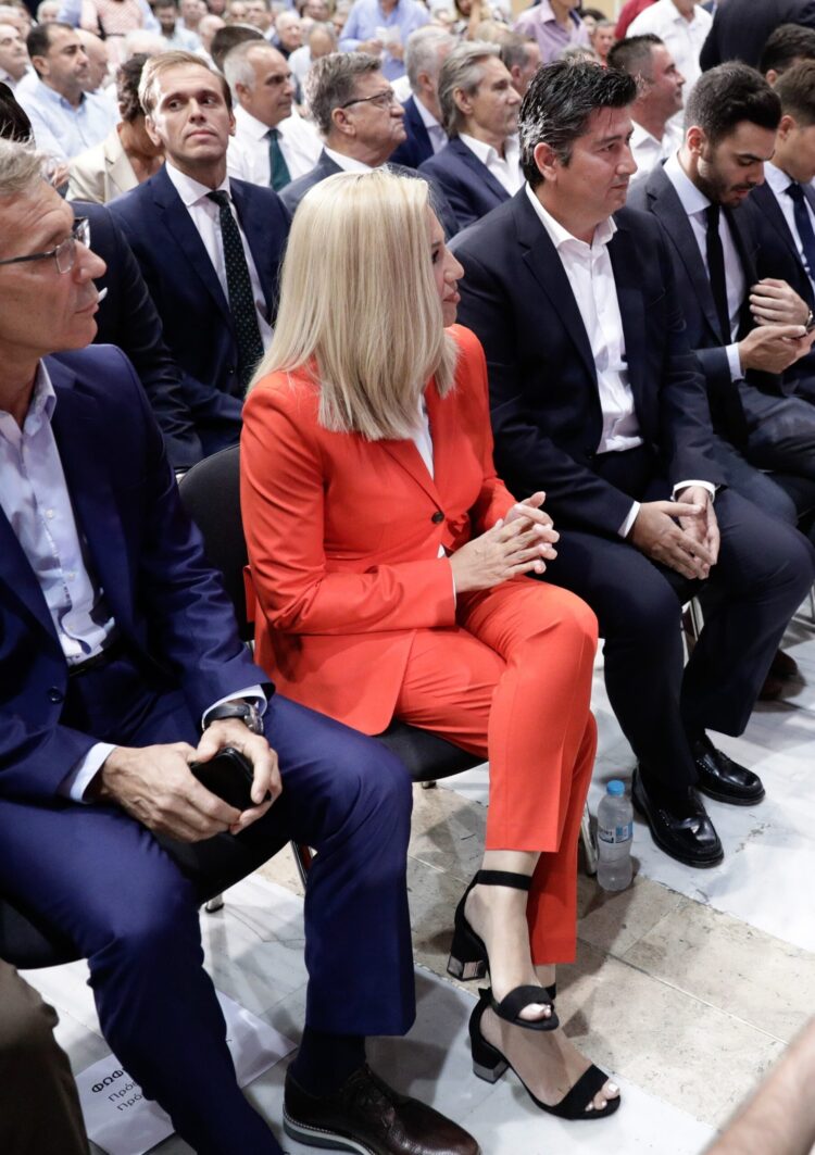 fofi gennimata feet 3 scaled