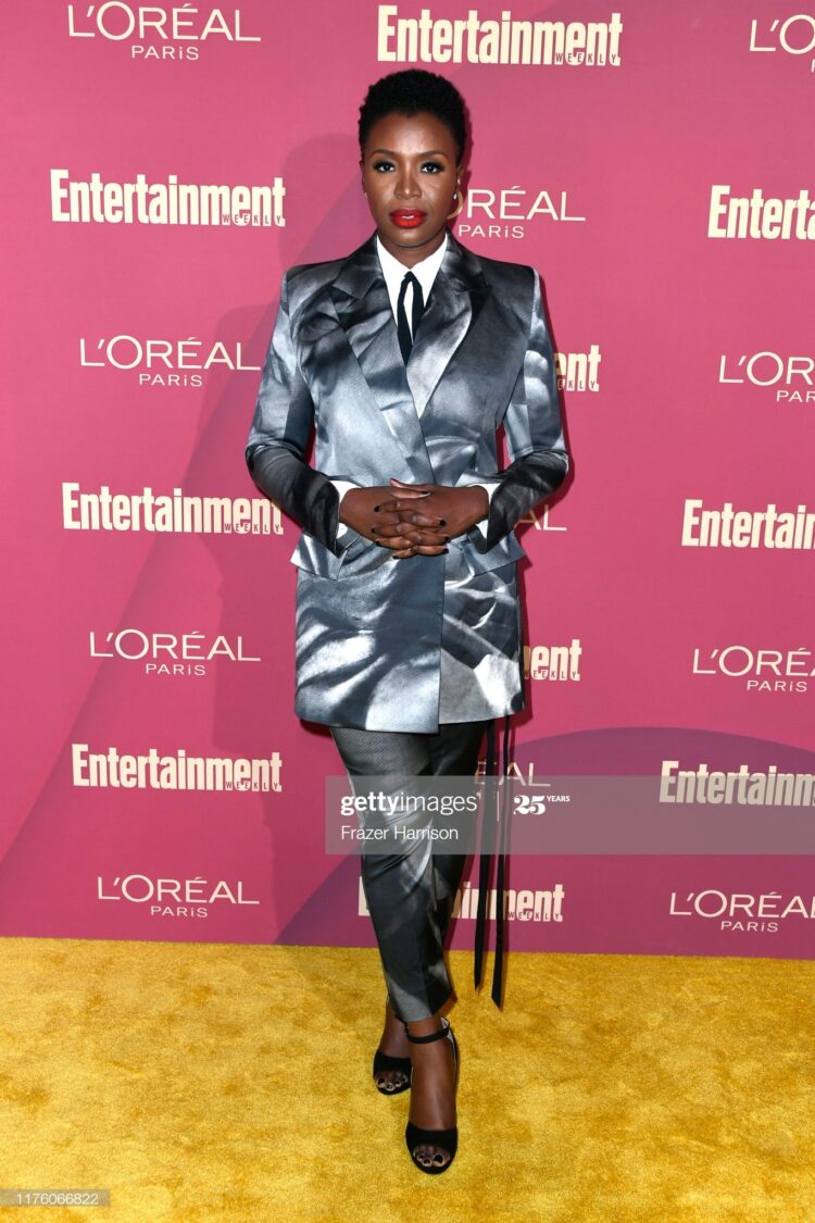 folake olowofoyeku feet 4