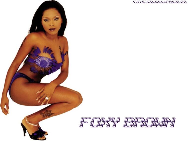 foxy brown feet 4