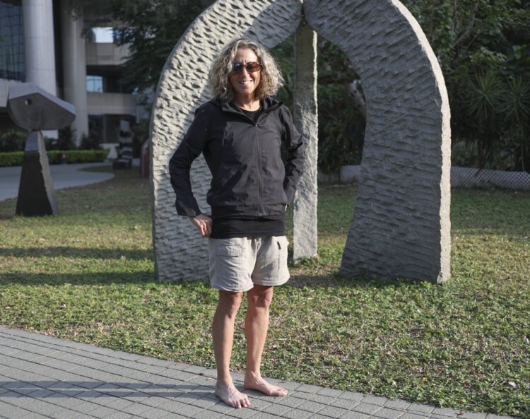 fran lebowitz feet 3