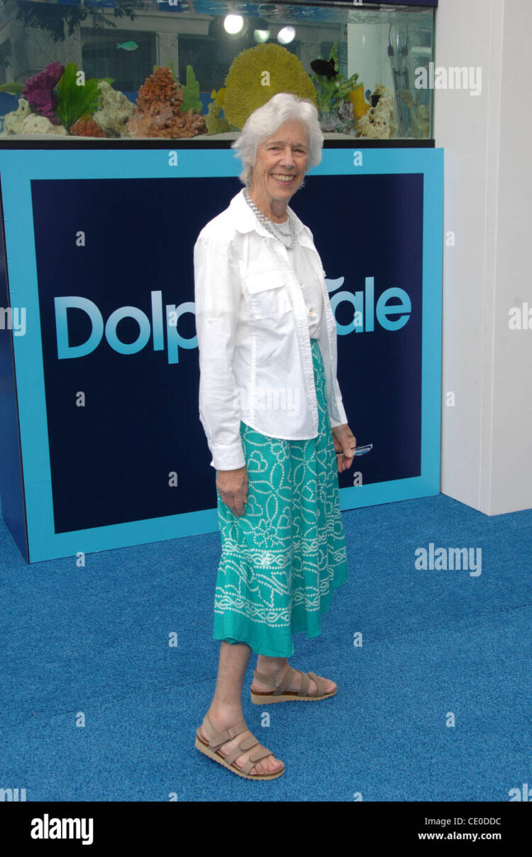 frances sternhagen feet 3