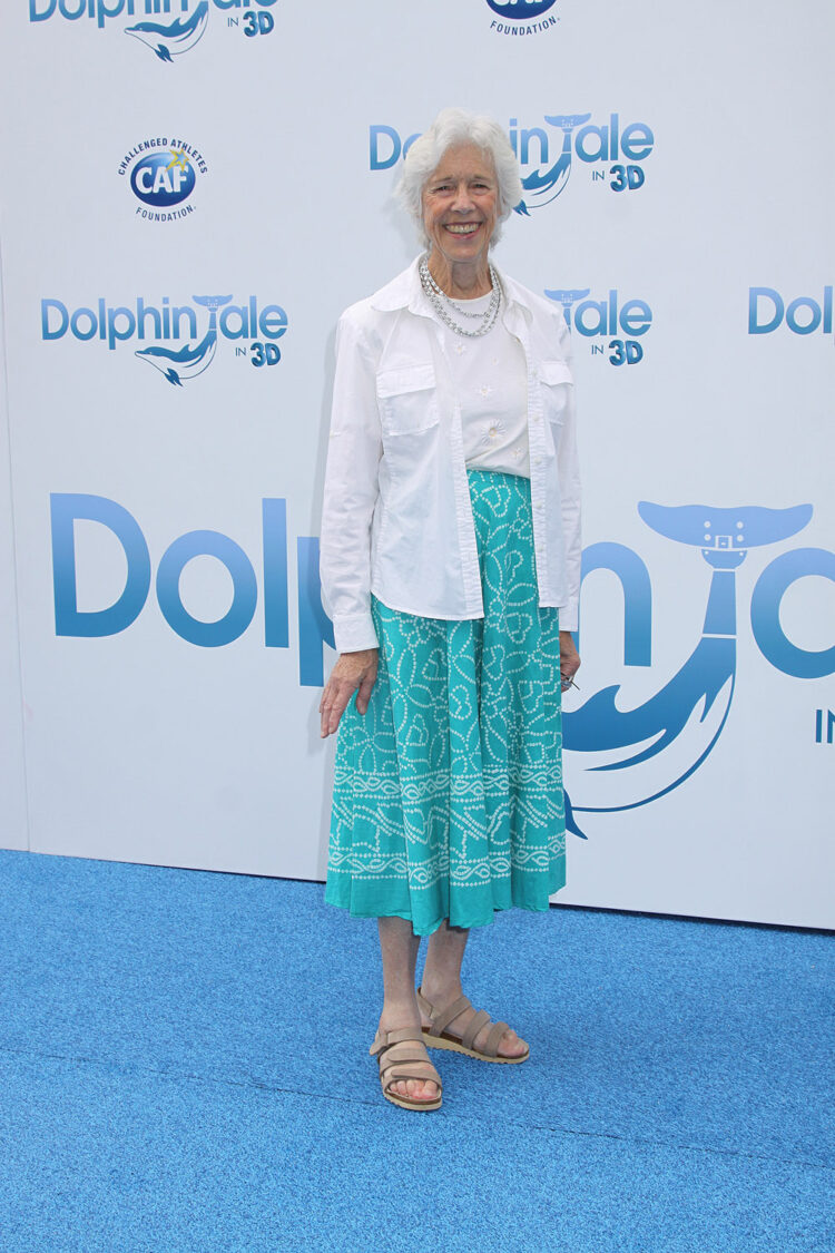 frances sternhagen feet