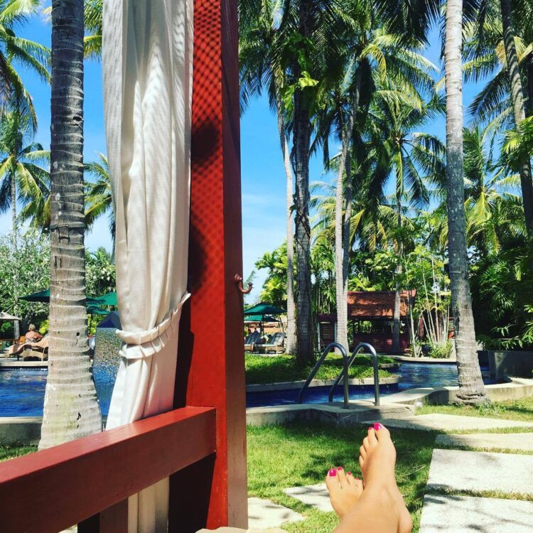 francesca hull feet 3