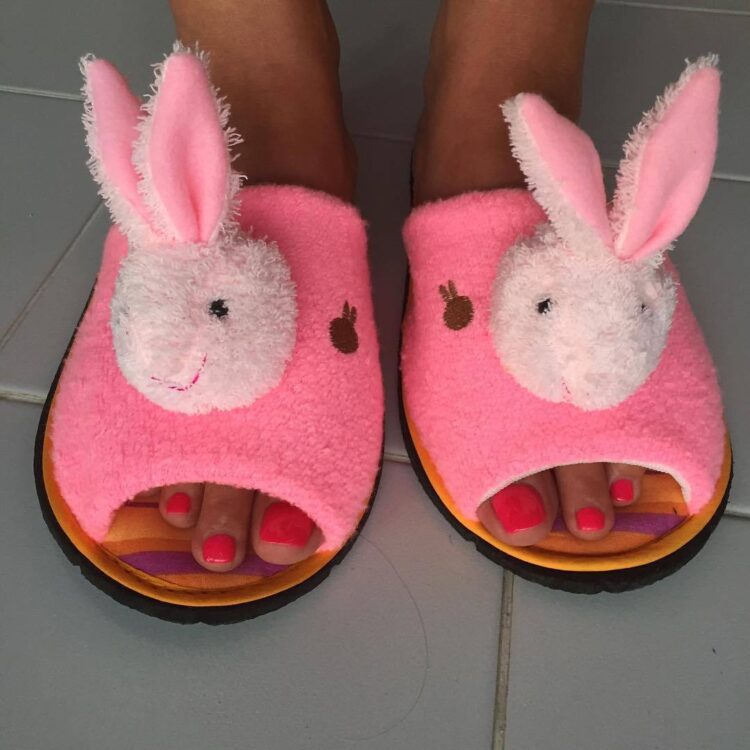 francesca hull feet 4