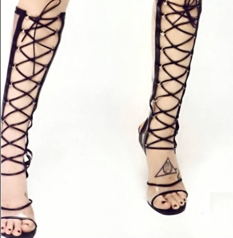 francesca inaudi feet 3