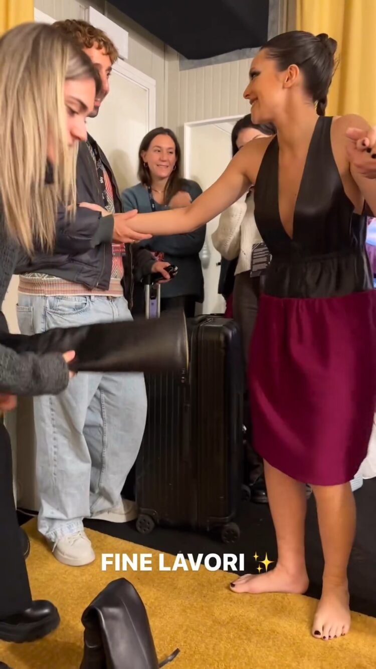 francesca michielin feet 3