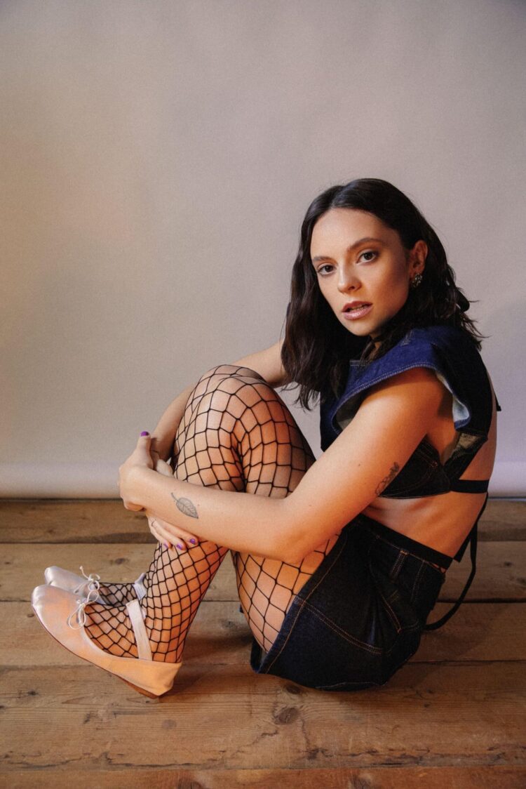 francesca michielin feet 6