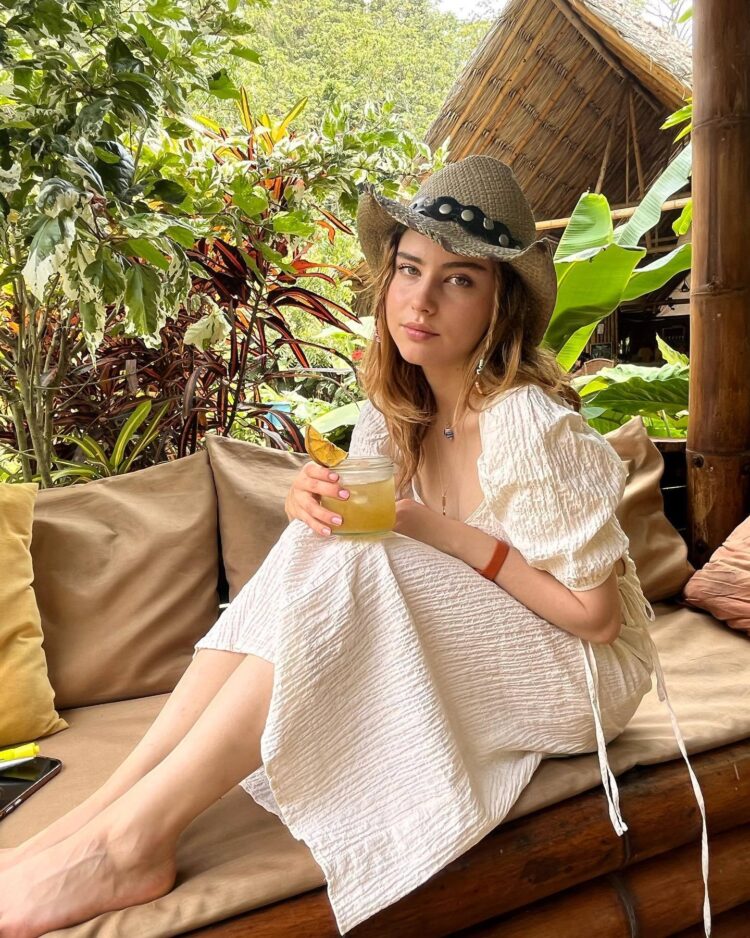 francisca estevez feet 1