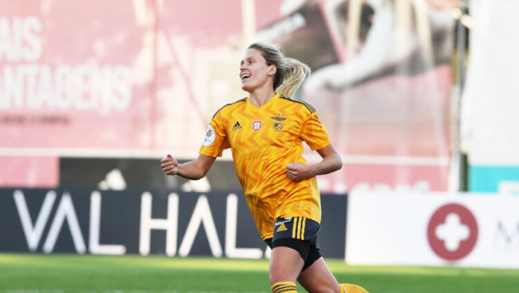 francisca nazareth feet 4