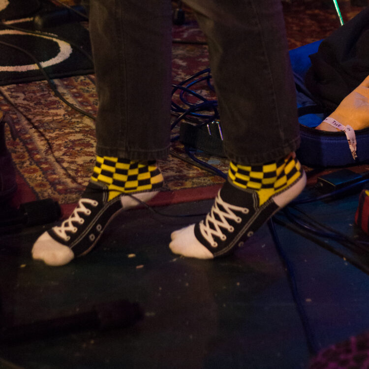 frankie cosmos feet 4