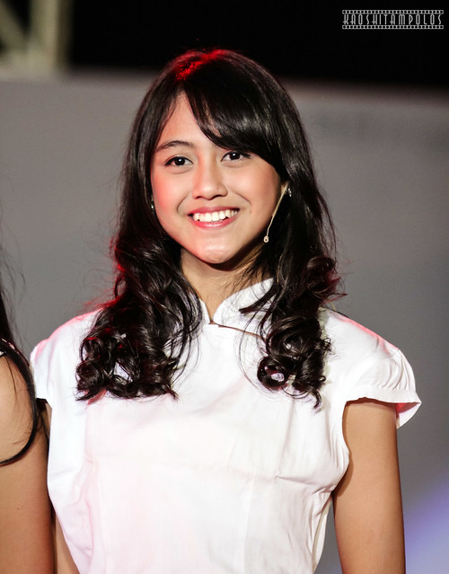 fransisca saraswati feet 3