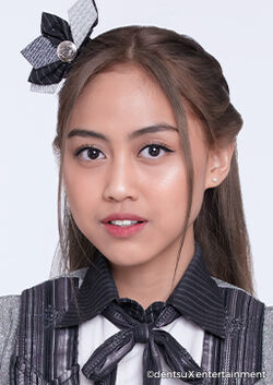 fransisca saraswati feet 4