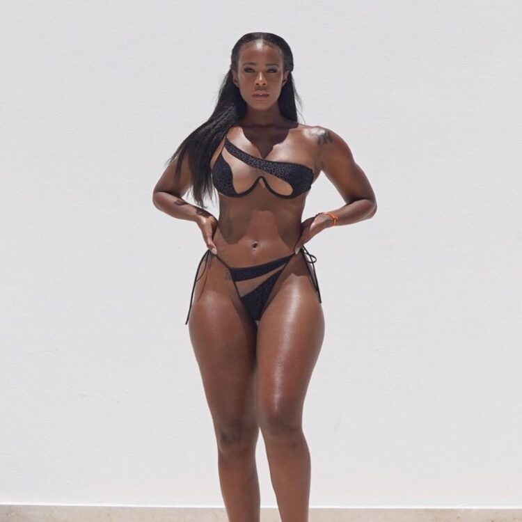 frantzcesca casimir feet 6