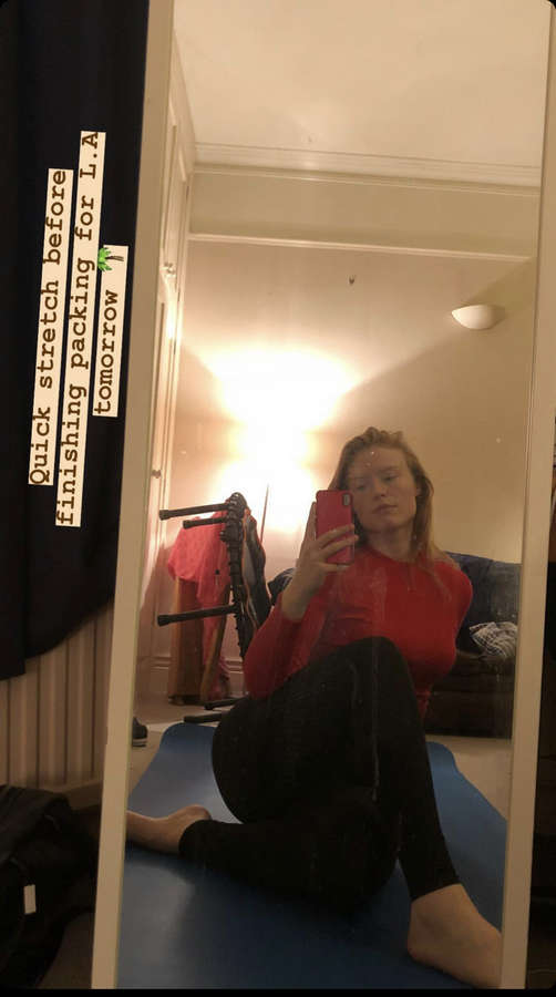 freya ridings feet 6