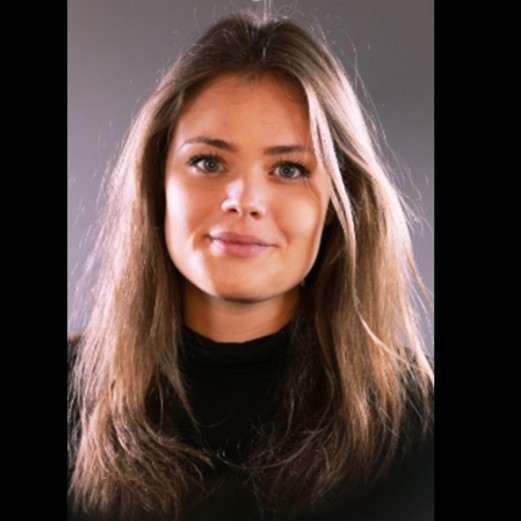 frida soderstrom feet 3