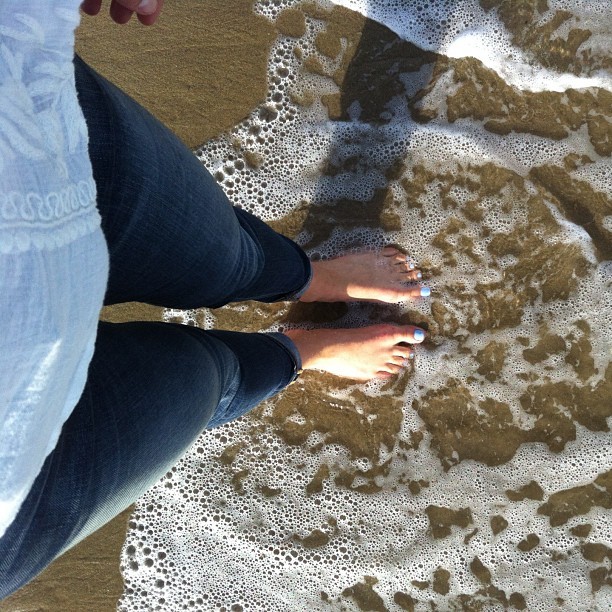 fuchsia sumner feet 5