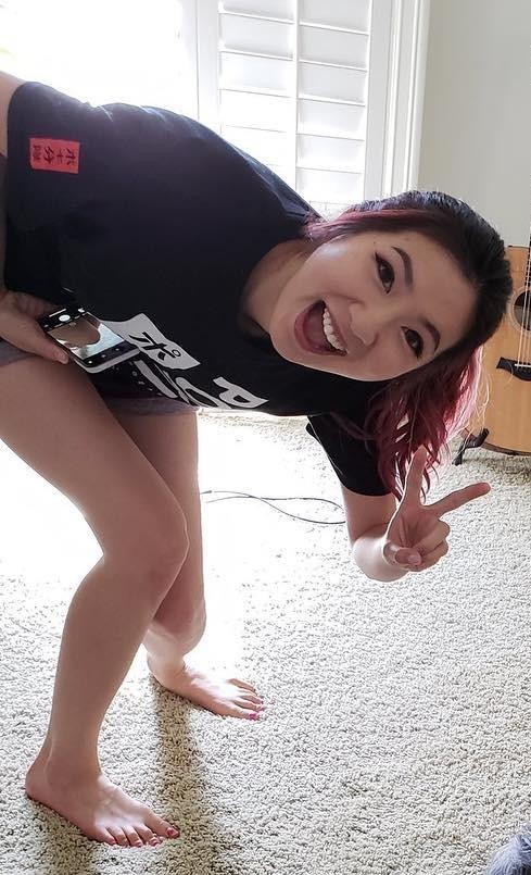 fuslie feet 4