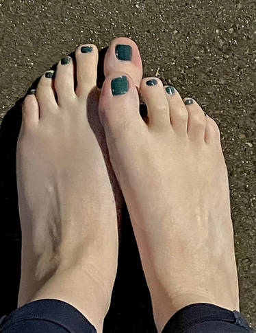 gabby silver feet 6