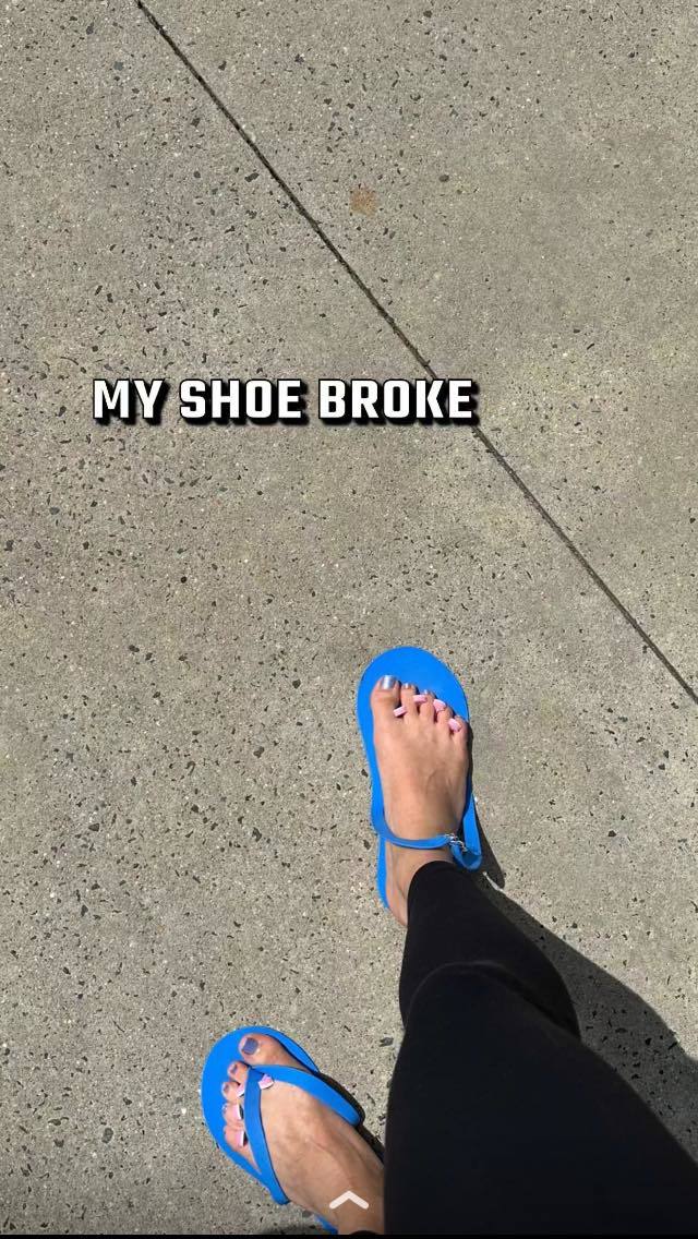 gabby victoria feet 4