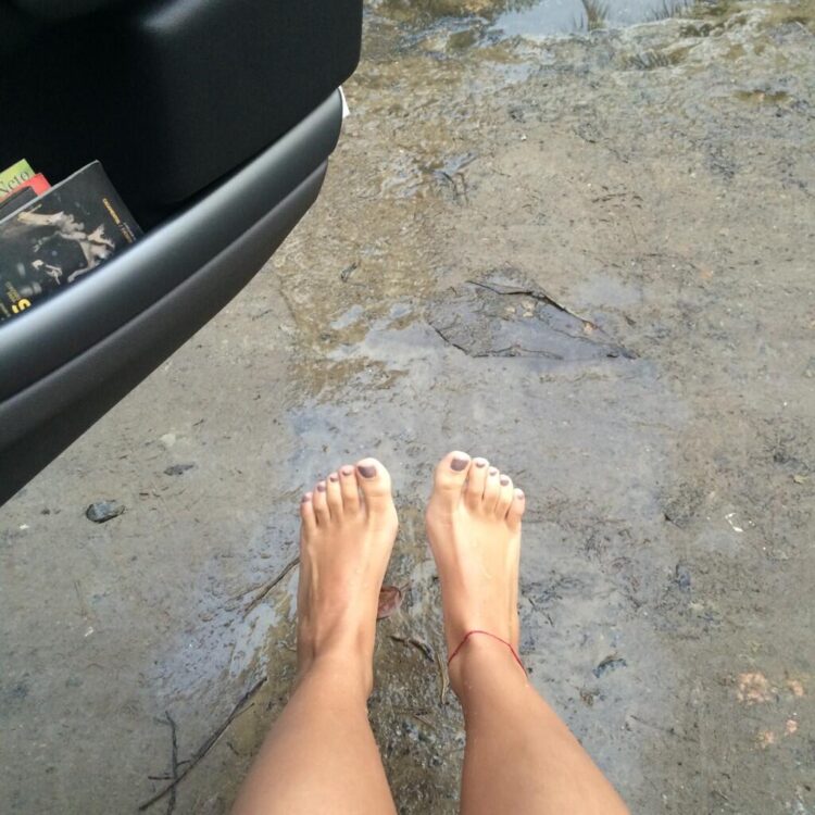 gabi luthai feet