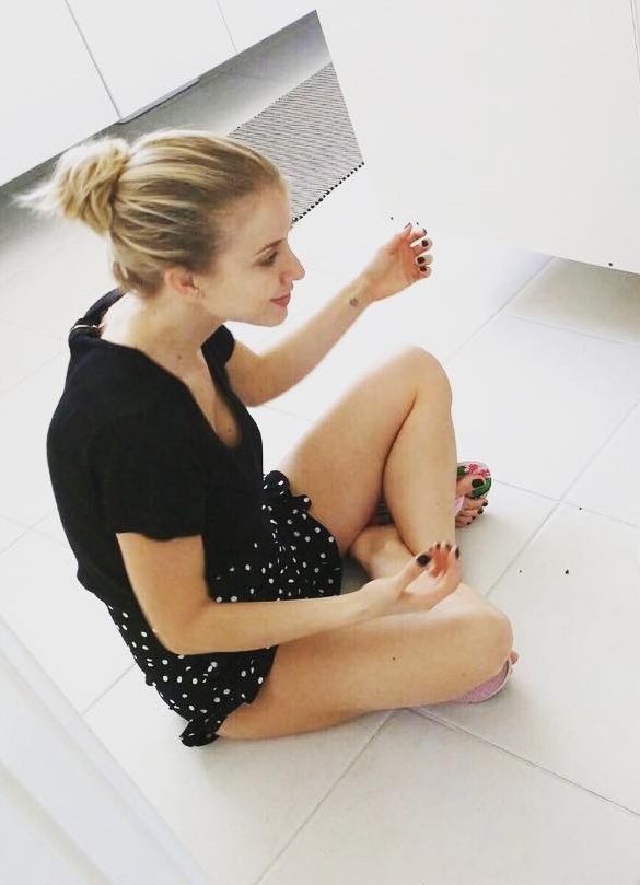 gabriela busnello feet 2