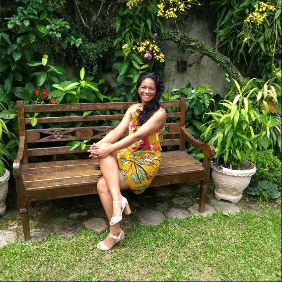 gabriela correa feet 5