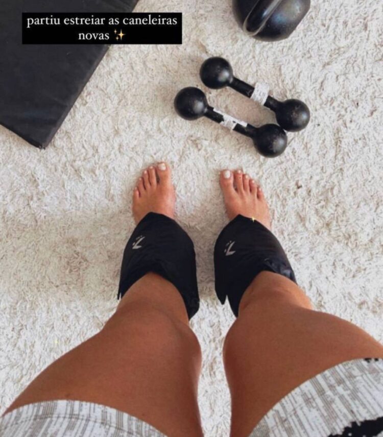 gabriela domingues feet 3