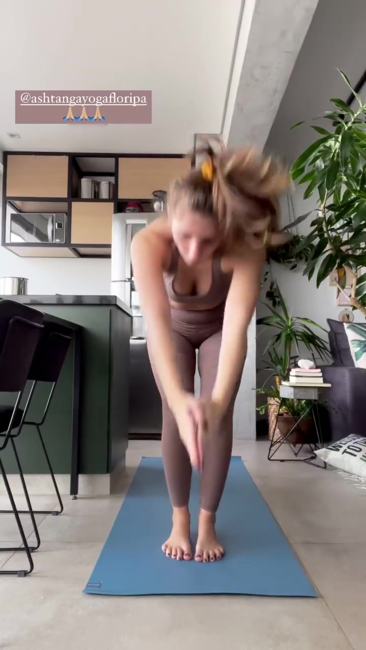 gabriela fernandez feet 5