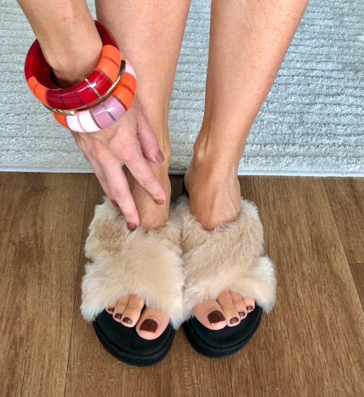 gabriela markus feet 4