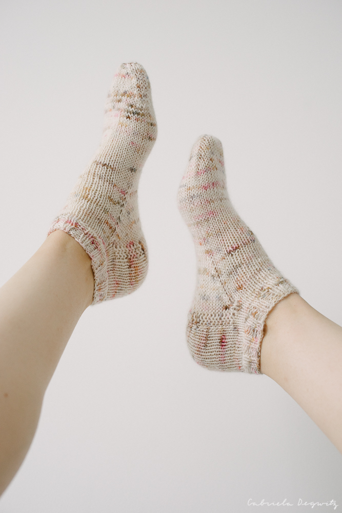 gabriela merino feet 4