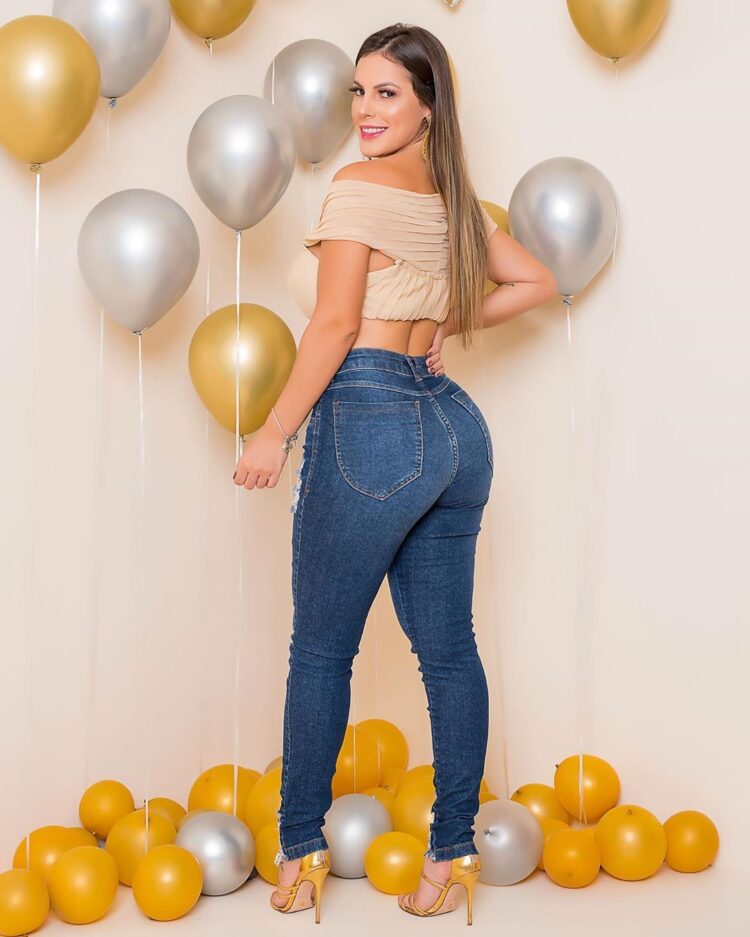 gabriela poles feet 2