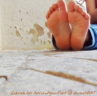gabriela short feet 2