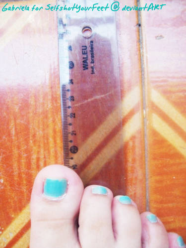 gabriela short feet 6