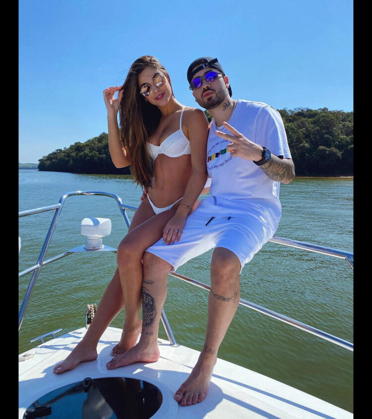 gabriela versiani feet 5