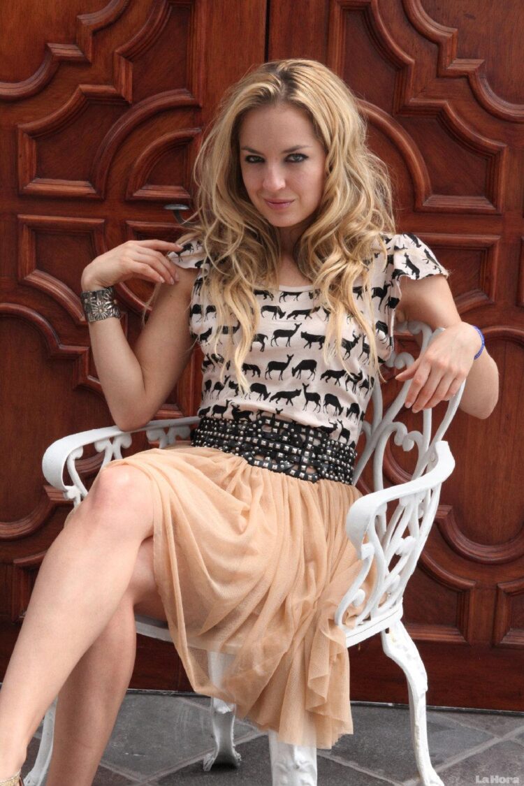 gabriela villalba feet