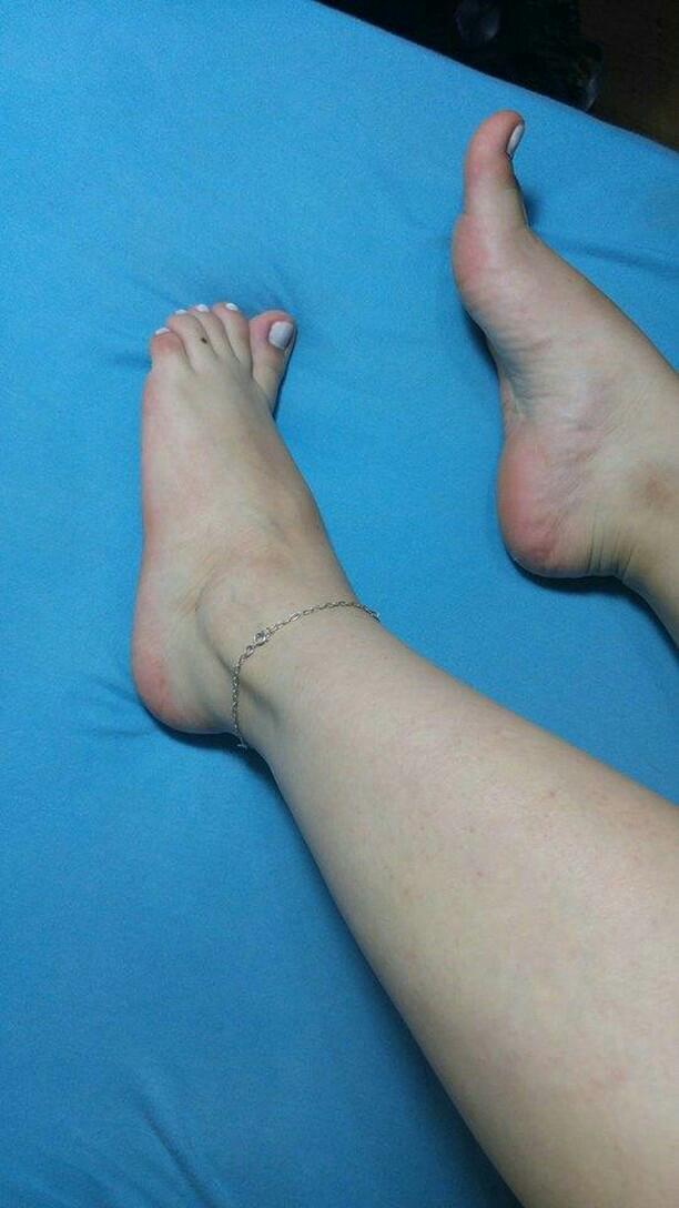 gabriela zambrozuski feet 2