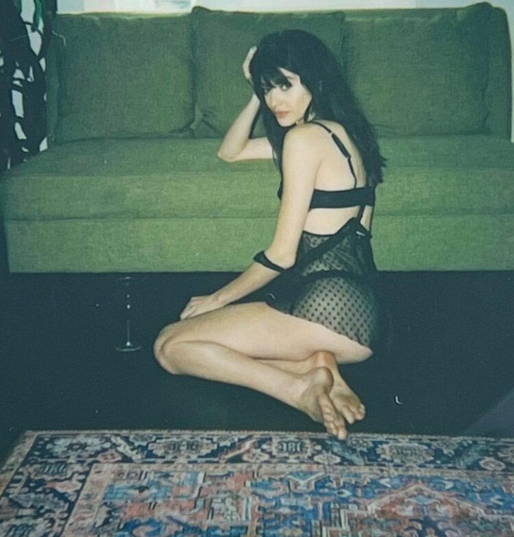 gabriella bell feet 4