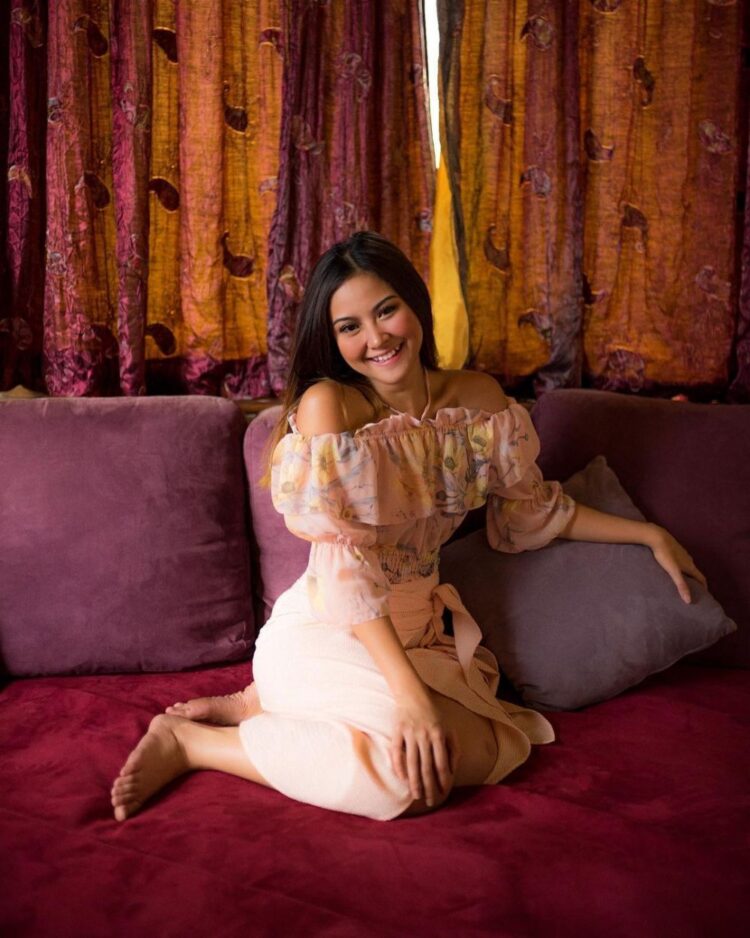 gabriella larasati feet 3