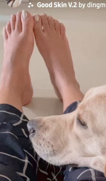 gabriella natalie charlton feet 3