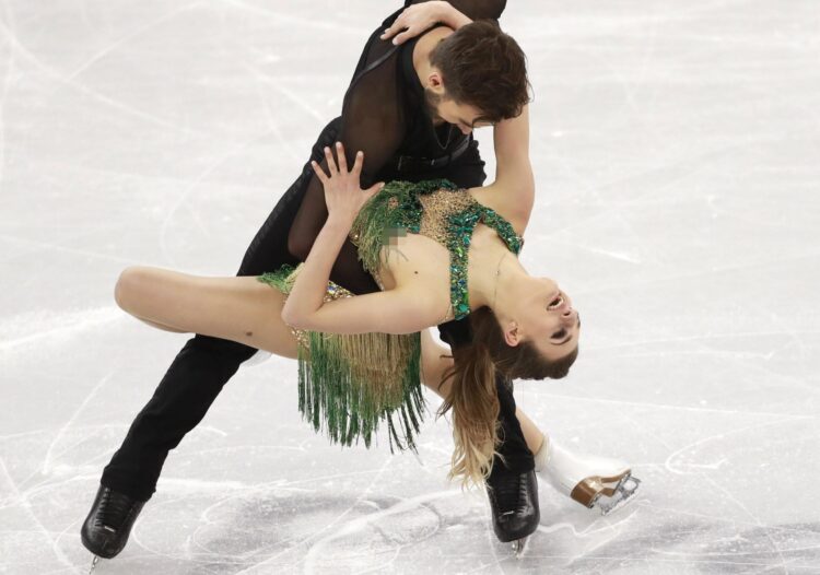 gabriella papadakis feet 3 scaled