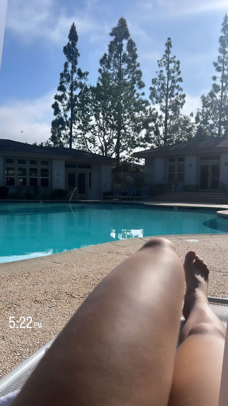 gabriella saraivah feet 4