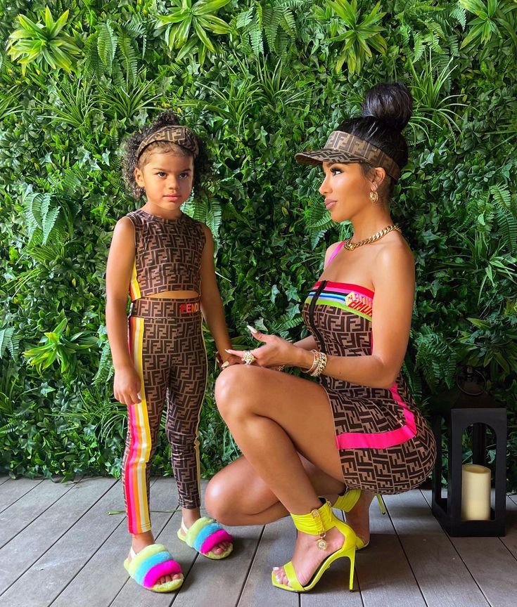 gabriella waheed sanders feet 2