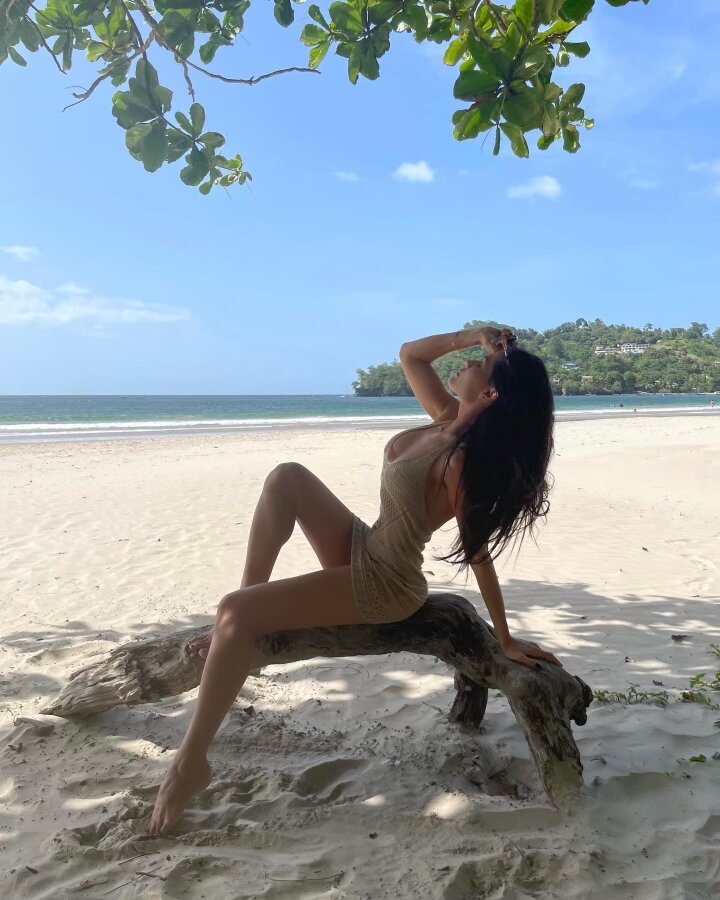 gabrielle walcott feet 6