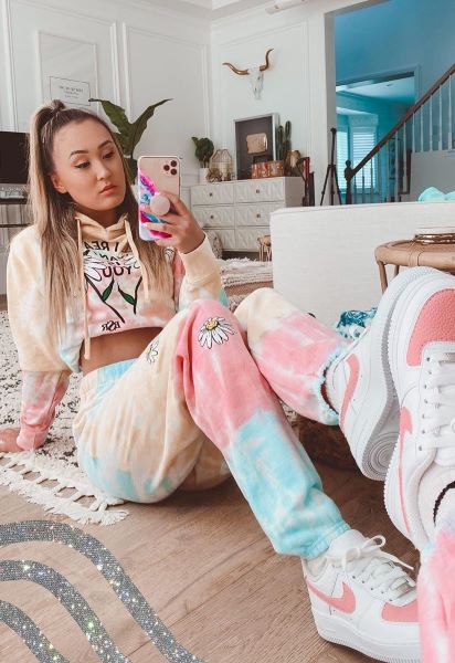 gail riihimaki feet 4